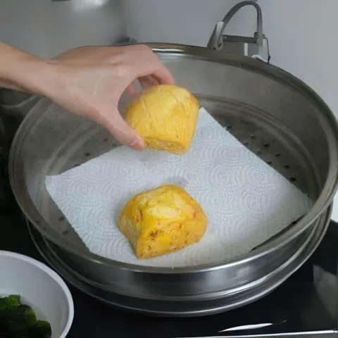 Khăn Giấy Nhà Bếp Ja! - 4 Cuộn x 128 Tờ, 100% Bột Giấy Tự Nhiên, An Toàn, Dai Mịn, Thấm Hút Tốt, Giấy Đa Năng Thân Thiện Môi Trường
