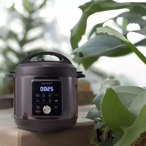 Nồi Áp Suất Điện Đa Năng INSTANT POT ESSENTIAL 60 - 9 in 1