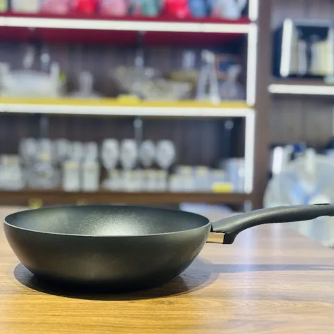 Chảo Tefal Sâu Lòng 28cm - Chống Dính, Dày Dặn, Sản Xuất Tại Pháp - Đồ Gia Dụng Cao Cấp Nhà Bếp