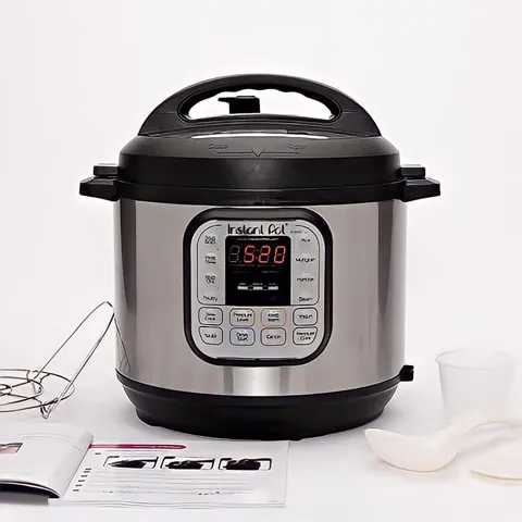 Nồi áp suất điện đa năng INSTANT POT DUO 7 IN 1 5,7L hàng nhập Đức chính hãng