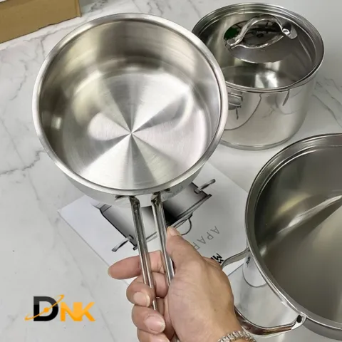 Bộ nồi WMF Aparto 4 món - Inox Cromargan® 18/10, Nắp kính, Đa năng và Bền bỉ cho bếp từ và bếp gas - Dụng cụ nhà bếp cao cấp