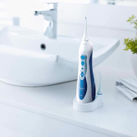 Máy tăm nước Panasonic EW1211 vệ sinh răng miệng cầm tay dùng sạc pin Hàng Đức chính hãng