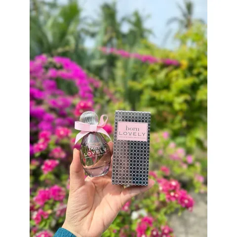 Nước hoa Born Lovely 30ml - Eau de Parfum của Sarah Jessica Parker, Hương hoa tinh tế, Lưu hương lâu 4-6 giờ cho nữ giới