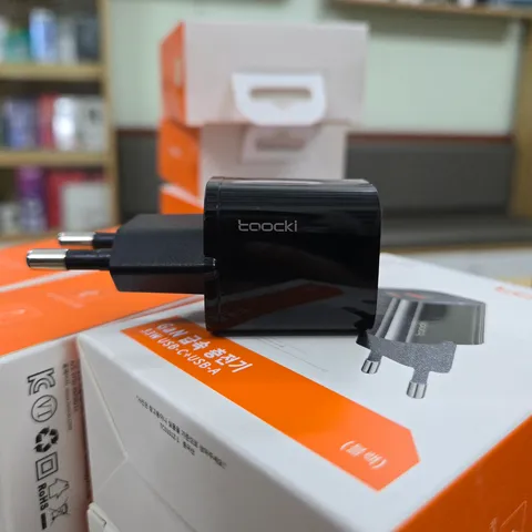 Củ Sạc Nhanh Toocki GaN 33W - 2 Cổng USB-C + USB-A, Sạc An Toàn, Nhỏ Gọn, Tương Thích iPhone/Android