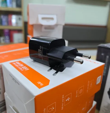 Củ Sạc Nhanh Toocki GaN 33W - 2 Cổng USB-C + USB-A, Sạc An Toàn, Nhỏ Gọn, Tương Thích iPhone/Android