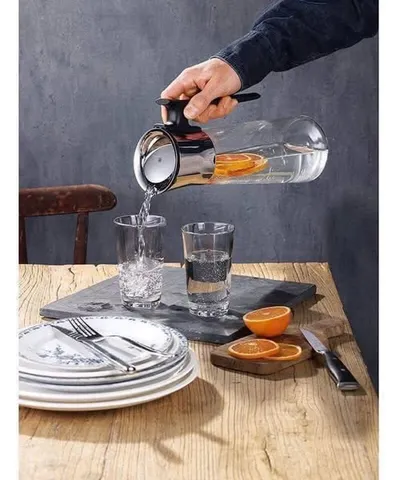 Bình đựng nước thủy tinh WMF Basic 1.5L có tay cầm - Thiết kế hiện đại, chịu nhiệt tốt, an toàn cho sức khỏe