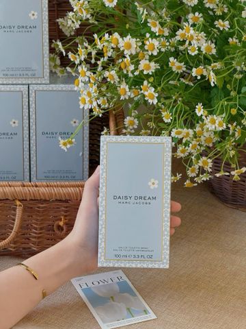 Nước Hoa Marc Jacobs Daisy Dream Cho Nữ 10ml - Hương Hoa Cỏ Trái Cây Tươi Tắn, Lãng Mạn và Gợi Cảm