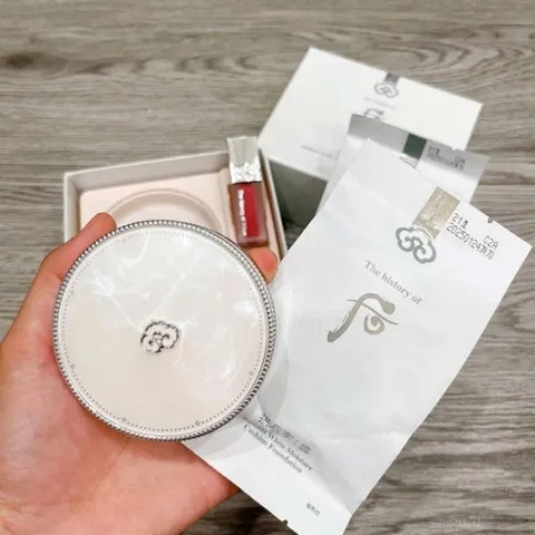 Set phấn Whoo trắng + son kem 302803