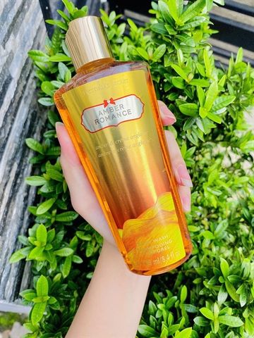 Sữa Tắm Victoria's Secret Amber Romance - Hương Thơm Quyến Rũ, Dưỡng Ẩm Mềm Mại, Sản Phẩm Chăm Sóc Da Cao Cấp 250ml