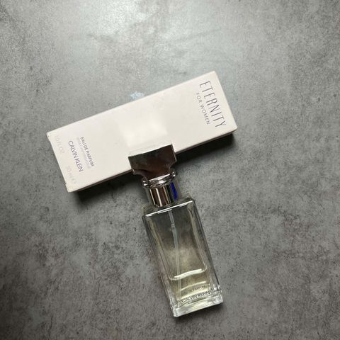 Nước hoa nữ CK Eternity by Calvin Klein - Hương hoa cỏ thanh thoát, cổ điển, lãng mạn - Phù hợp cho mọi sự kiện