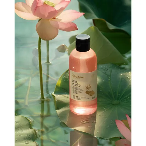 Nước Cân Bằng Da Cocoon Nghệ Bí Đao Hoa Hồng 140ml - Toner Dưỡng Da Cho Da Dầu Mụn, Giảm Lỗ Chân Lông, Chống Oxy Hóa
