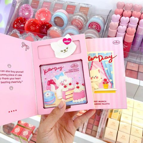 Bảng Phấn Mắt 9 Ô Odbo Kitten Day & Puppy Day - Phấn Mắt Dễ Thương Kèm Kẹp Tóc Sweet Munch 9g cho Cô Nàng Yêu Thích Trang Điểm