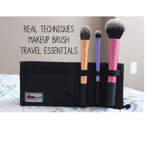 Bộ Cọ 3 Cây Real Techniques Travel Essential - Bộ Trang Điểm Du Lịch Tiện Lợi Cho Lớp Nền Tự Nhiên và Dễ Dàng Tán