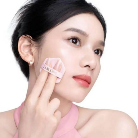 Phấn Nước Lancôme Face Idole Finecover Cushion Tone N10 - Trang Điểm Tự Nhiên, Làm Sáng Da, Phù Hợp Với Mọi Loại Da
