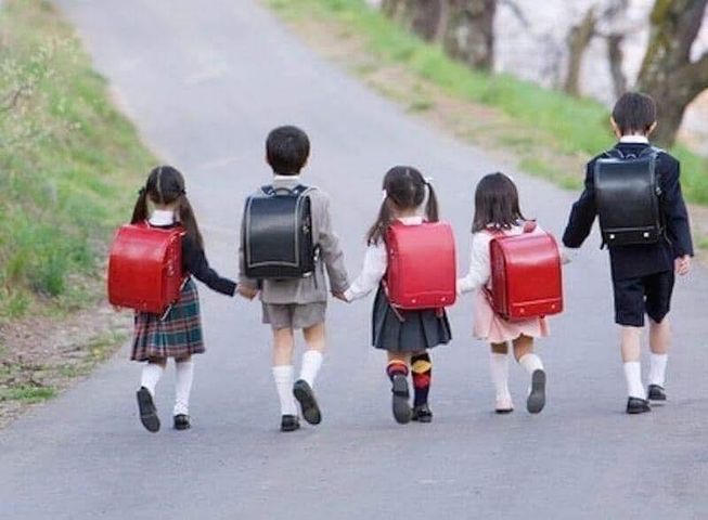 Balo Chống Gù Lưng Nhật Bản Cho Bé - Thiết Kế Đẹp, Chất Liệu Da Cao Cấp, Khóa Tự Động - Hỗ Trợ Cột Sống, Siêu Nhẹ, Thoải Mái