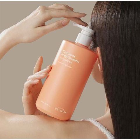 Sữa Tắm Nước Hoa BEYOND Pure Scent Love In Bloom 700ml - Dưỡng Da, Lưu Hương Lâu, Hương Huệ & Hoa Nhài Thơm Mát