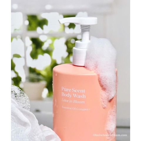 Sữa Tắm Nước Hoa BEYOND Pure Scent Love In Bloom 700ml - Dưỡng Da, Lưu Hương Lâu, Hương Huệ & Hoa Nhài Thơm Mát