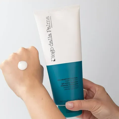Kem làm dịu và cấp ẩm DIEGO DALLA PALMA REFRESHING HYDRATING AFTERSUN GEL-CREAM 350ml cho da body, phục hồi và bảo vệ sau phơi nắng