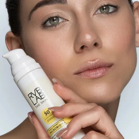 Kem Dưỡng Chống Nắng RVB LAB THE SKIN SPF50 - Bảo Vệ Da, Chống Lão Hóa, Giữ Ẩm, Dùng Làm Lớp Nền Trang Điểm
