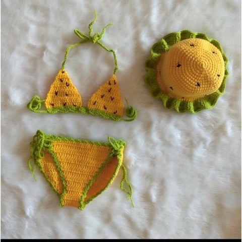 Set Bikini Bé Gái Với Mũ Và Phụ Kiện - Thời Trang Biển Đáng Yêu Cho Mùa Hè