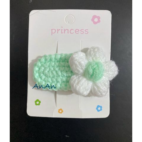 Kẹp Tóc Len Handmade Hình Bông Hoa Nhiều Màu - Phụ Kiện Thời Trang Độc Đáo Cho Bạn Gái
