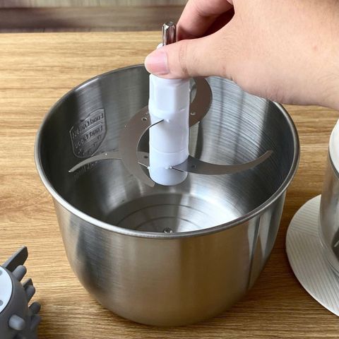 Máy Xay Thịt Haatz HMG168 (CIM382) - 2 Cối Inox 2,5L và Thủy Tinh 0,75L - Công Suất 500W Kèm Phụ Kiện Đánh Ruốc, Bảo Hành 2 Năm