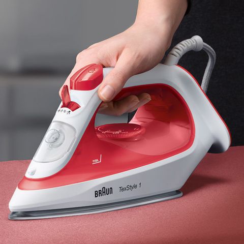 Bàn ủi hơi nước Braun SI1019 RD - Công suất 1900W, chế độ tăng áp 25g/phút, dễ dàng ủi mọi loại vải, màu đỏ/trắng