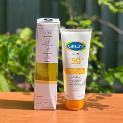 Kem chống nắng dành cho da dầu & mụn- Cetaphil Sun SPF 50+ Ultra Light Lotion 100ml 334825