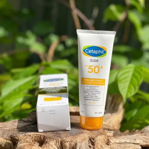 Kem chống nắng dành cho da dầu & mụn- Cetaphil Sun SPF 50+ Ultra Light Lotion 100ml 334825