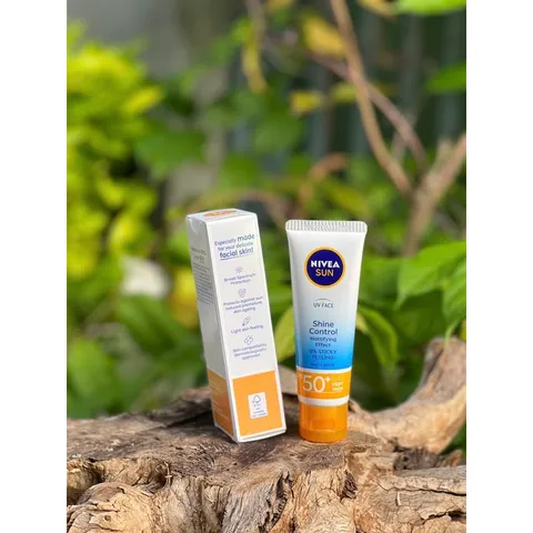 Kem chống nắng Nivea Sun UV Face Shine Control mattifying Efect 0% sticky feeling 50ml 334849