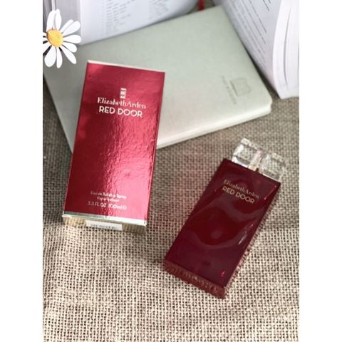 Nước hoa nữ Elizabeth Arden Red Door 100ml - Hương thơm quyến rũ, chính hãng từ Mỹ, lưu hương lâu và chất lượng đảm bảo.