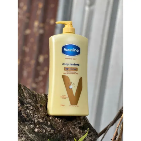 Sữa Dưỡng Thể Vaseline Intensive Deep Restore 750ml - Dưỡng Ẩm Sâu, Làm Sáng Da, Bảo Vệ Da Khỏi Ô Nhiễm