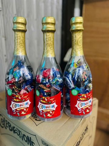 {Xả Date 11/25} Kẹo socola chai celebrations travel retail exclusive 296GR  - Hàng Đức
