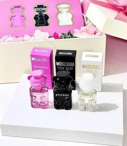 Set Nước Hoa Moschino Mini 5ml - Bộ 3 Lọ Trắng, Hồng Nữ & Đen Nam - Hương Thơm Tươi Mát, Sang Trọng, Quà Tặng Ý Nghĩa