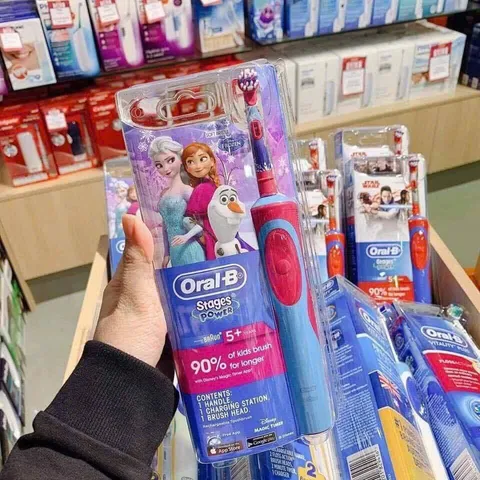 Bàn Chải Điện Oral B Cho Bé Vitality Kids cho bé gái 3 Tuổi+