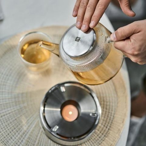 Ấm pha trà Zwilling Sorrento 0,8L cao cấp với đế hâm nóng bằng thép không gỉ - Thiết kế hiện đại và tiện dụng cho trà ngon hơn