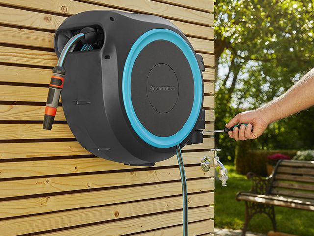 Bộ vòi tưới tự động 35m Gardena 18630-20 - Giải pháp tưới cây linh hoạt cho sân vườn lớn với vòi phun 2 chế độ