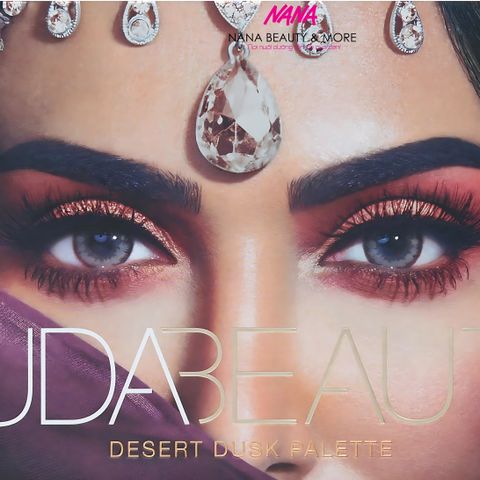 Bảng Phấn Mắt Huda Beauty Desert Dusk 25.2g - 18 Màu Độc Đáo Lấy Cảm Hứng Từ Sa Mạc, Trang Điểm Thời Thượng