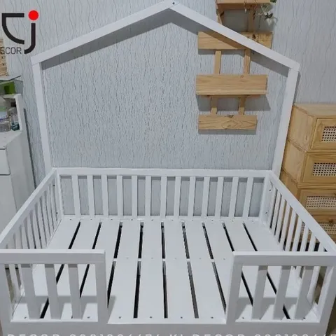Giường Đơn Hình Ngôi Nhà Cho Bé - Giường Gỗ Thông Nhập Khẩu, Freeship HCM, Kích Thước 100x160cm, Đảm Bảo Chất Lượng 12 Tháng