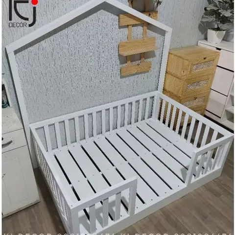Giường Đơn Hình Ngôi Nhà Cho Bé - Giường Gỗ Thông Nhập Khẩu, Freeship HCM, Kích Thước 100x160cm, Đảm Bảo Chất Lượng 12 Tháng