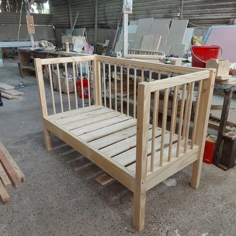 Giường Cũi Trẻ Em Gỗ Nhập Khẩu An Toàn Cho Trẻ Sơ Sinh - Thiết Kế Hiện Đại, Không Kèm Nệm, Tải Trọng 200kg