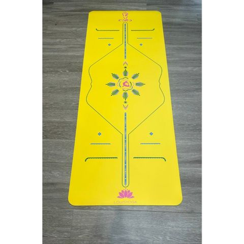 Thảm yoga chống trượt cao cấp Louis Yoga chất liệu cao su tự nhiên có đường định tuyến Louis Queen