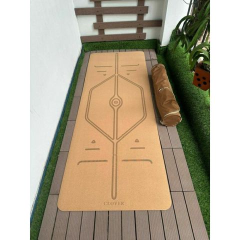Thảm cao su non mặt gỗ bần tự nhiên hãng CLOVER