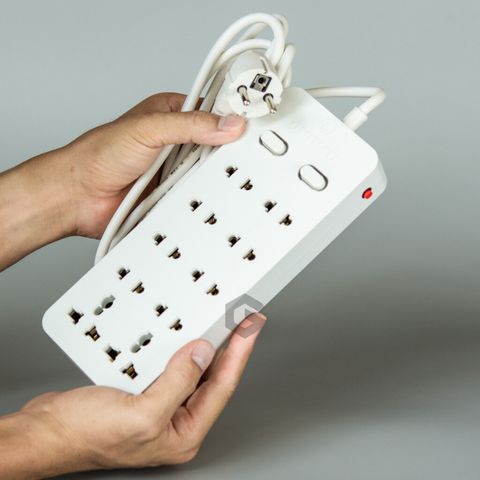 Ổ Cắm Điện 10 Lỗ OMINSU 10ST - 2500W, Chống Quá Tải, Lõi Đồng, Vỏ Nhựa Chống Cháy, Dài 2.5m và 4.5m, Phù Hợp Tất Cả Thiết Bị Điện