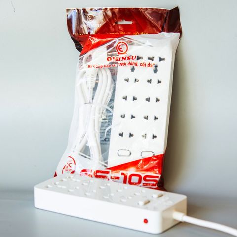 Ổ Cắm Điện 10 Lỗ OMINSU 10ST - 2500W, Chống Quá Tải, Lõi Đồng, Vỏ Nhựa Chống Cháy, Dài 2.5m và 4.5m, Phù Hợp Tất Cả Thiết Bị Điện