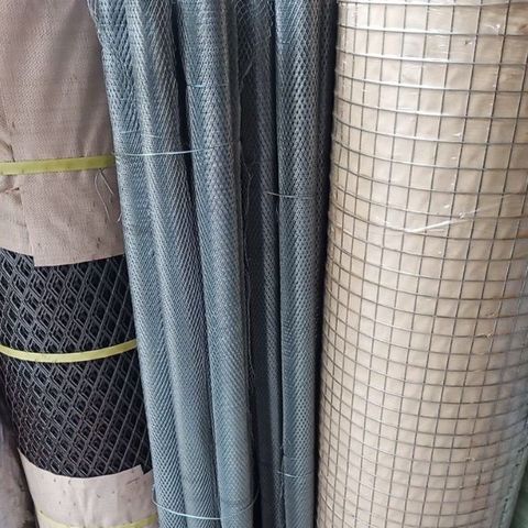 Lưới Bén Chống Nứt Tường - Lưới Sắt Mắt Cáo 6x12mm Dùng Trong Xây Dựng, Kích Thước 1m x 2.7m (1 Cuộn)