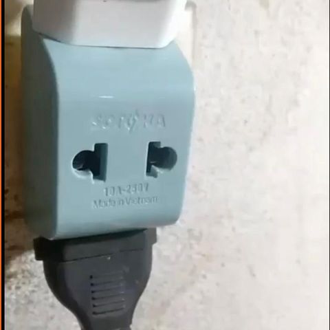 Đầu Nối Chia Điện SOPOKA P12 - Đầu Chia 3 Cổng Chịu Tải 2200W, Nhựa ABS Chống Va Đập, Thiết Kế Xoay 90 Độ, An Toàn và Tin Cậy