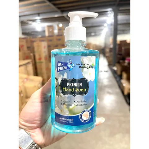 Nước Rửa Tay Sát Khuẩn Mr. Fresh 500ml - Hương Dâu Tự Nhiên, Khử Mùi và Diệt Khuẩn Hiệu Quả, An Toàn Cho Da
