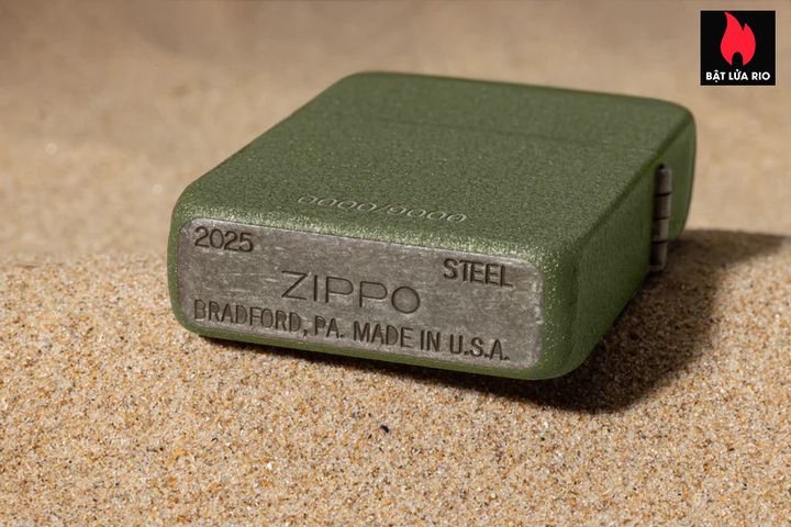 Bật Lửa Zippo Kỷ Niệm 80 Năm VE/VJ Day - Hạn Chế 9000 Chiếc, Vỏ Thép Green Crackle, Quà Tặng Sưu Tầm Độc Đáo