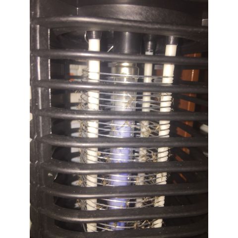 Bóng Đèn Tower Diệt Muỗi - Đèn Hút Muỗi Hiệu Quả với Lưới Kim Loại An Toàn, Thay Thế Dễ Dàng